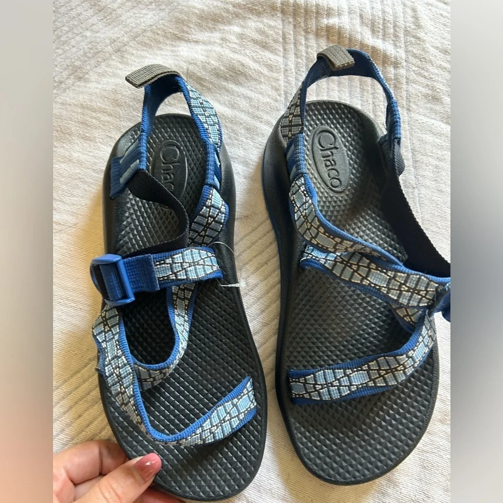 Chaco Z1 Classic Hiking Sandals Youth Size 4 Eco Tread Blue Water Shoe